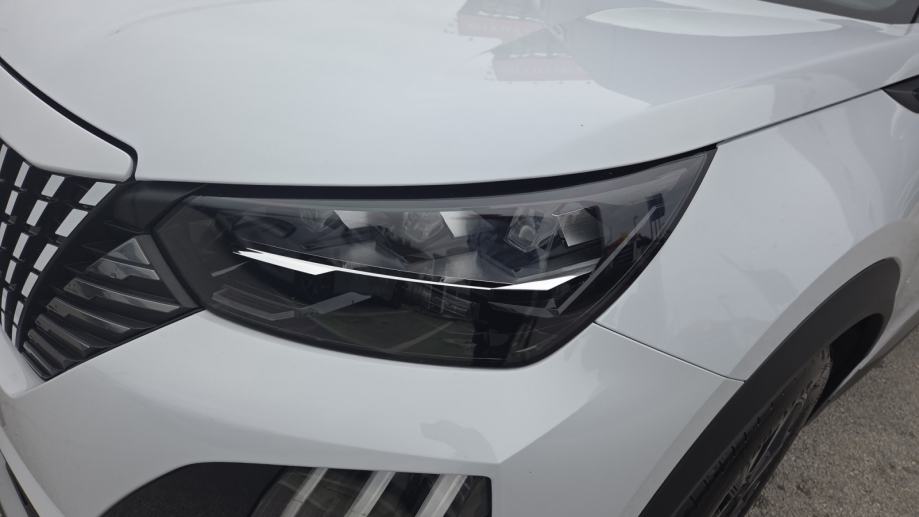Peugeot e-2008 GT 54 kWh 155 električni, fotografija 15