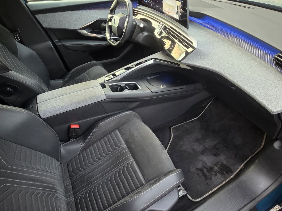 Peugeot e-3008 GT 2024, fotografija 15