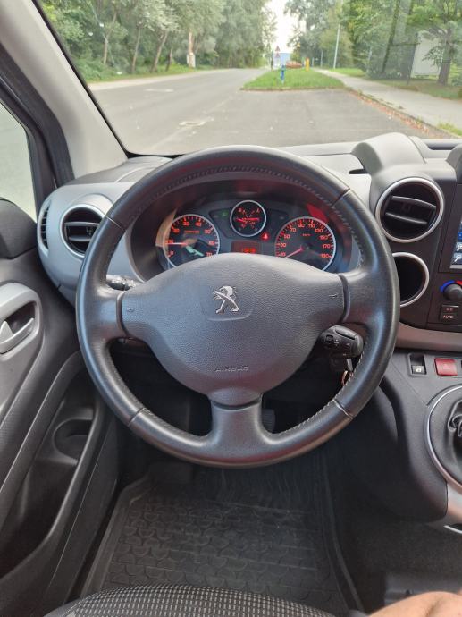 Peugeot Partner 1,6 BlueHDi,redizajn,6 brzina,reg god dana, fotografija 17