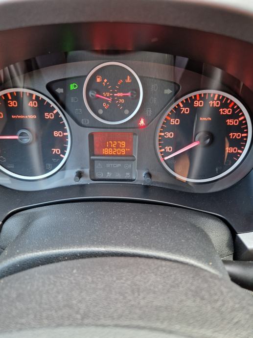 Peugeot Partner 1,6 BlueHDi,redizajn,6 brzina,reg god dana, fotografija 15