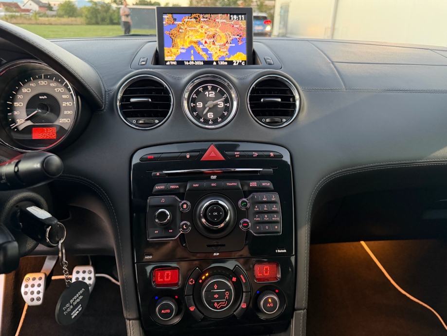 PEUGEOT RCZ 1,6 THP-REGISTRIRAN GODINU DANA-PERLA-NAVI-XENON, fotografija 17