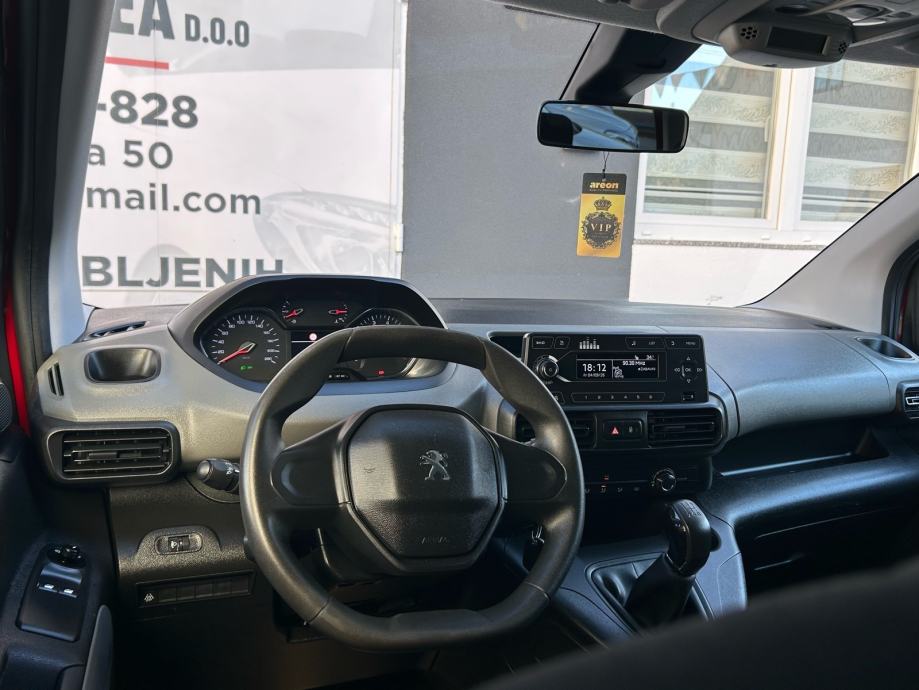 Peugeot Rifter 1,5 HDI 2019G.M-1 NOVI MODEL KOPLETNA VELIKI SERVISNA, fotografija 18