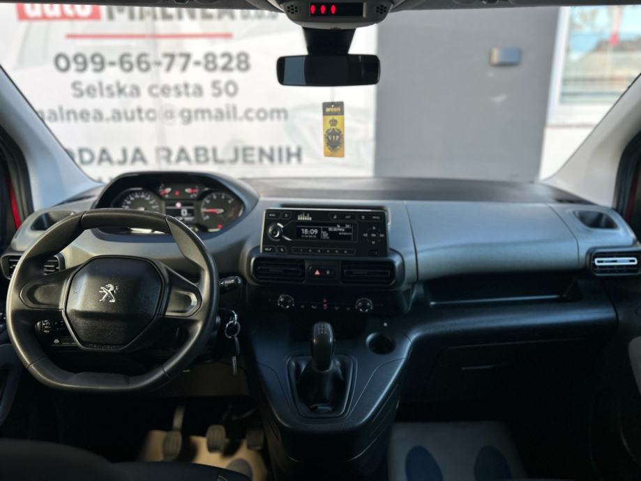 Peugeot Rifter 1,5 HDI 2019G.M-1 NOVI MODEL KOPLETNA VELIKI SERVISNA, fotografija 16