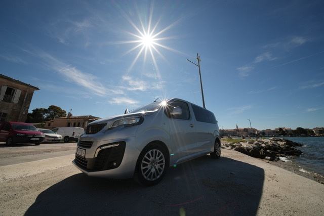 Peugeot Traveller 2,0 BlueHDi automatik, fotografija 3