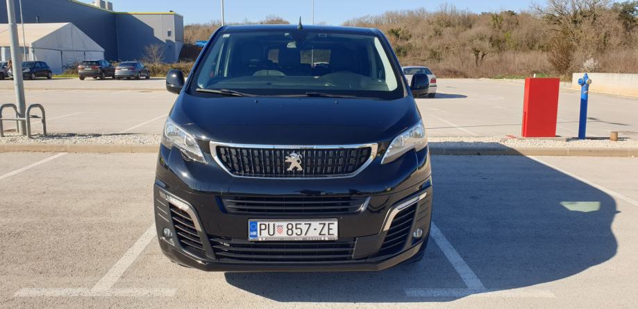 Peugeot Traveller