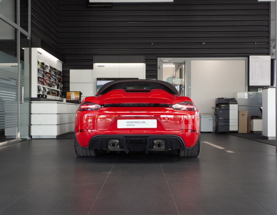 Porsche 718 Spyder RS (PORSCHE APPROVED JAMSTVO), fotografija 8