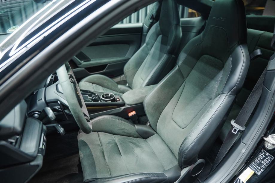 Porsche 911 992.2 Carrera 4 GTS HD Matrix PANO Lift, fotografija 9