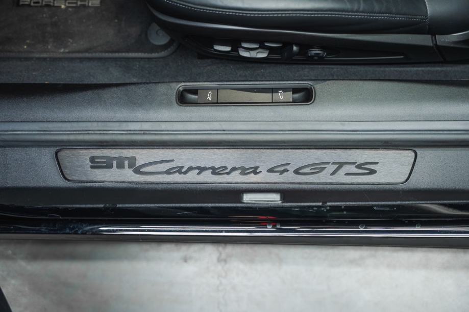 Porsche 911 992.2 Carrera 4 GTS HD Matrix PANO Lift, fotografija 10