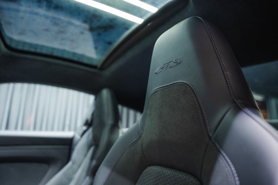 Porsche 911 992.2 Carrera 4 GTS HD Matrix PANO Lift, fotografija 15