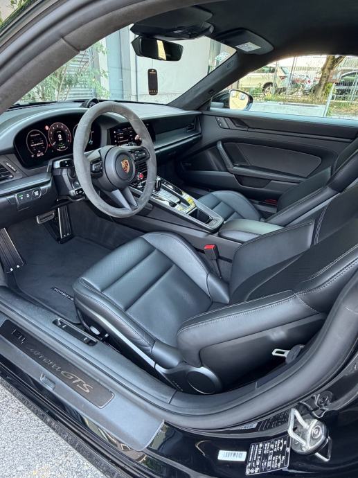 ***PORSCHE 911 992.2 GTS 3,6*** 4 KOTAČA SKRETANJE, BOSE, MATRIX u PDV, fotografija 7