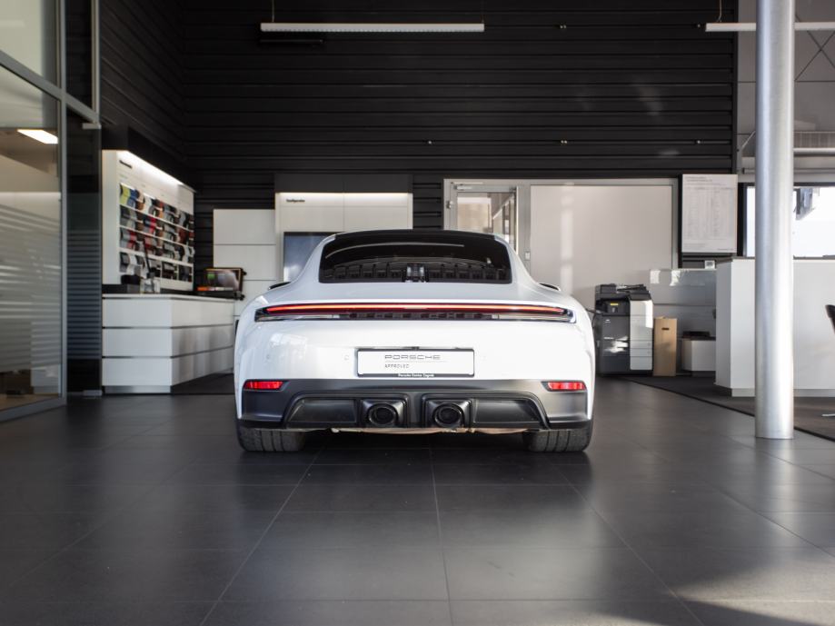 Porsche 911 Carrera 4 GTS (992 II) (PORSCHE APPROVED JAMSTVO), fotografija 8