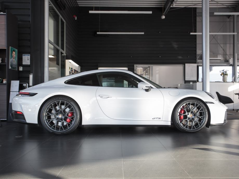 Porsche 911 Carrera 4 GTS (992 II) (PORSCHE APPROVED JAMSTVO), fotografija 5