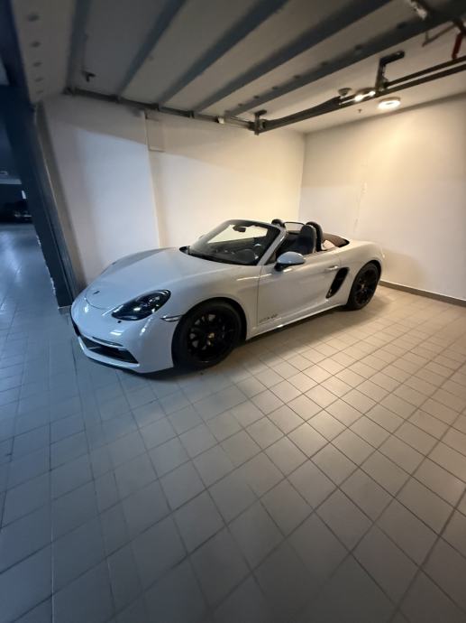 Porsche Boxster 4.0 GTS automatik, fotografija 2