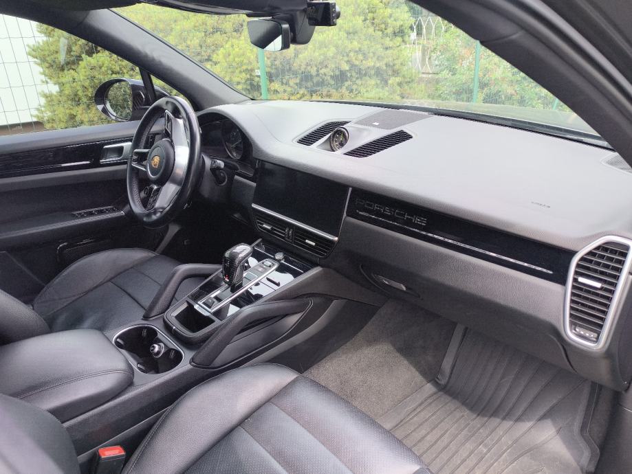 Porsche Cayenne 3.0 V6 Turbo.B + Struja (E-Hybrid), fotografija 9