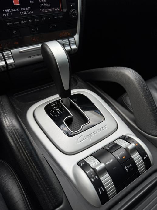 Porsche Cayenne S 4,8 V8 - REDIZAJN - HR AUTO - ORG KM - REG 7/27 !!, fotografija 17