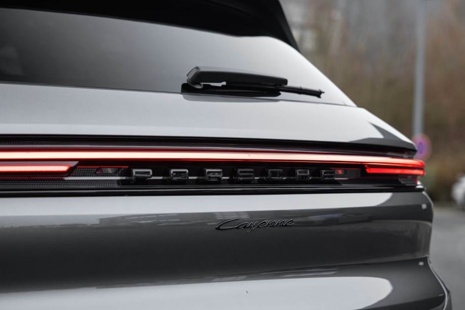 Porsche Cayenne Black Edition, fotografija 6