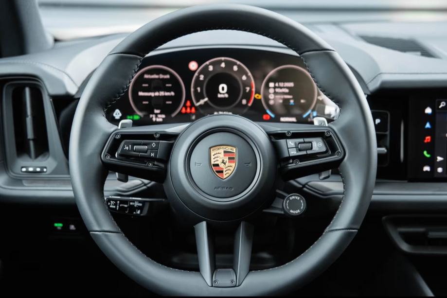 Porsche Cayenne Black Edition, fotografija 10