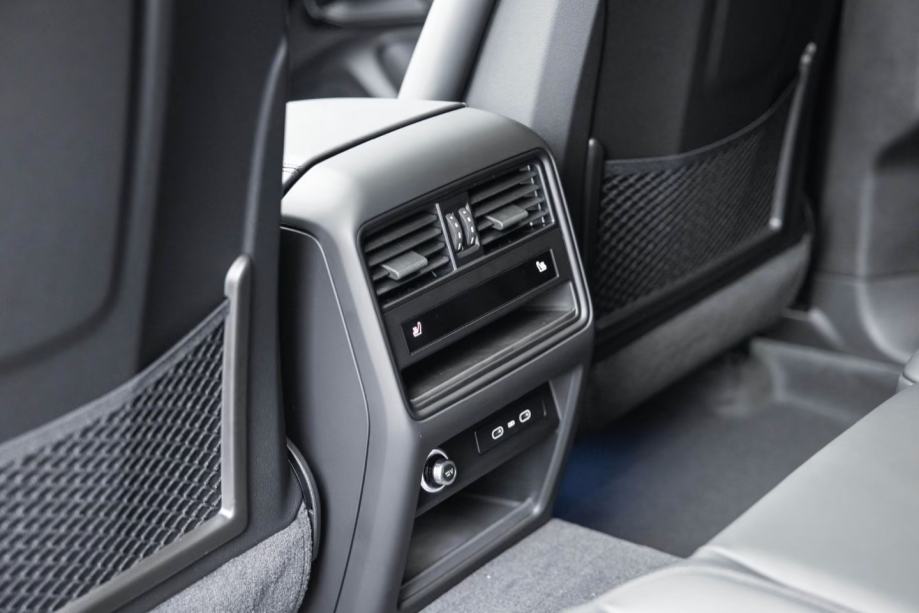 Porsche Cayenne Black Edition, fotografija 17