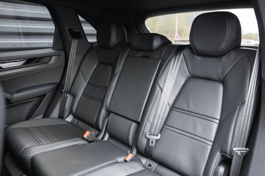 Porsche Cayenne Black Edition, fotografija 16