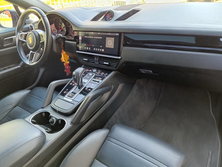 Porsche Cayenne Coupe, 340ks, panorama, sportska sjedala, fotografija 11
