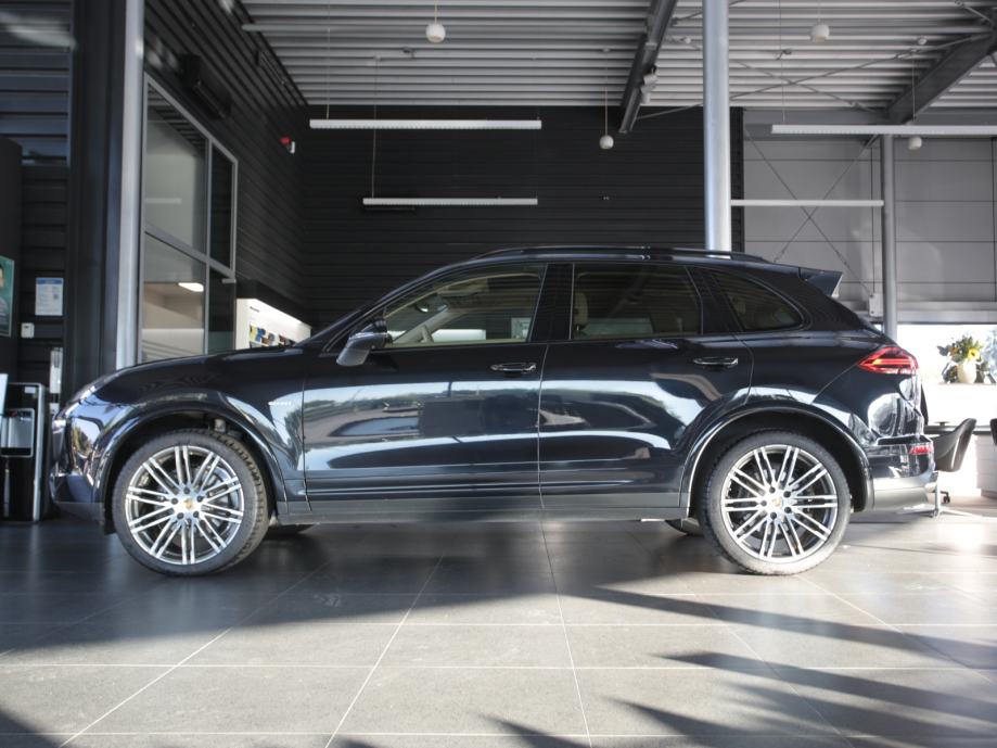 Porsche Cayenne Diesel Platinum Edition (PORSCHE APPROVED JAMSTVO), fotografija 2