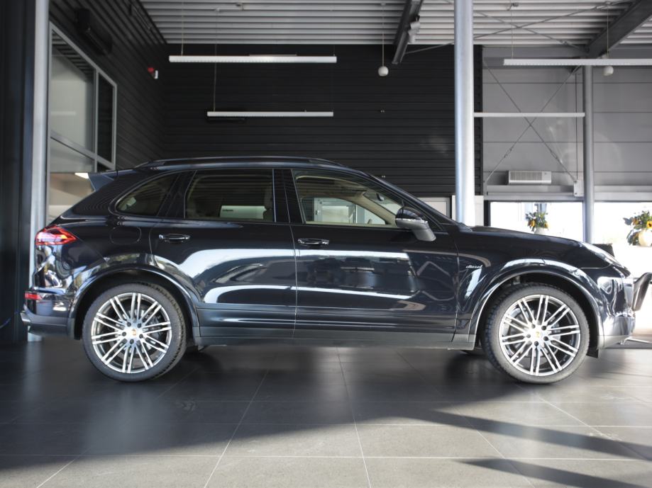 Porsche Cayenne Diesel Platinum Edition (PORSCHE APPROVED JAMSTVO), fotografija 5