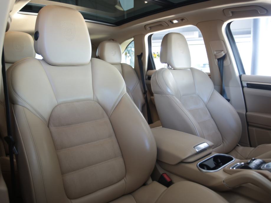 Porsche Cayenne Diesel Platinum Edition (PORSCHE APPROVED JAMSTVO), fotografija 17