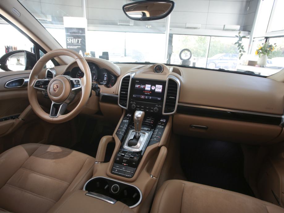 Porsche Cayenne Diesel Platinum Edition (PORSCHE APPROVED JAMSTVO), fotografija 16