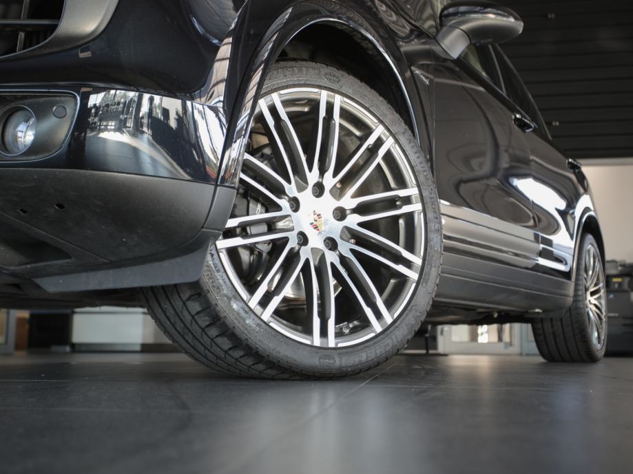 Porsche Cayenne Diesel Platinum Edition (PORSCHE APPROVED JAMSTVO), fotografija 9