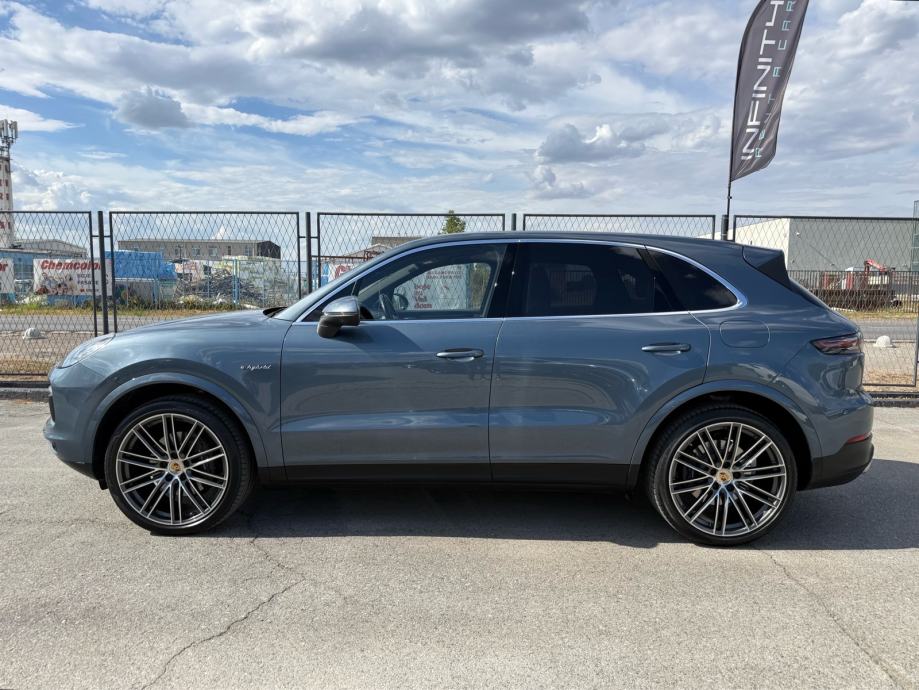 Porsche Cayenne E-Hybrid NAVI, ALU R22, BOSE, CHRONO, MATRIX, 462kS, fotografija 6
