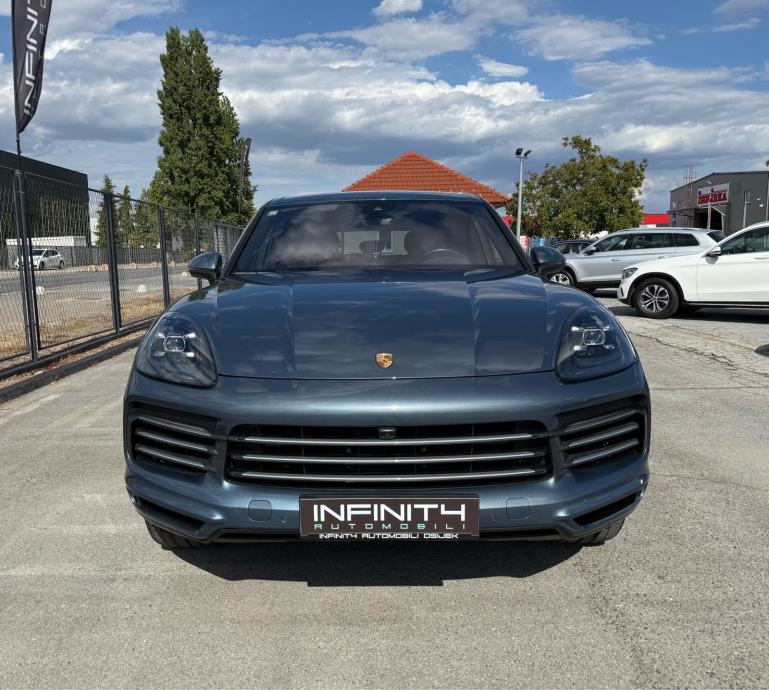 Porsche Cayenne E-Hybrid NAVI, ALU R22, BOSE, CHRONO, MATRIX, 462kS, fotografija 3
