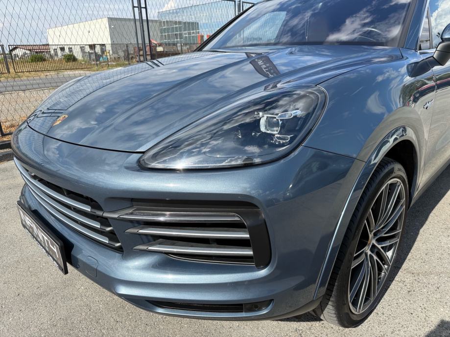 Porsche Cayenne E-Hybrid NAVI, ALU R22, BOSE, CHRONO, MATRIX, 462kS, fotografija 4