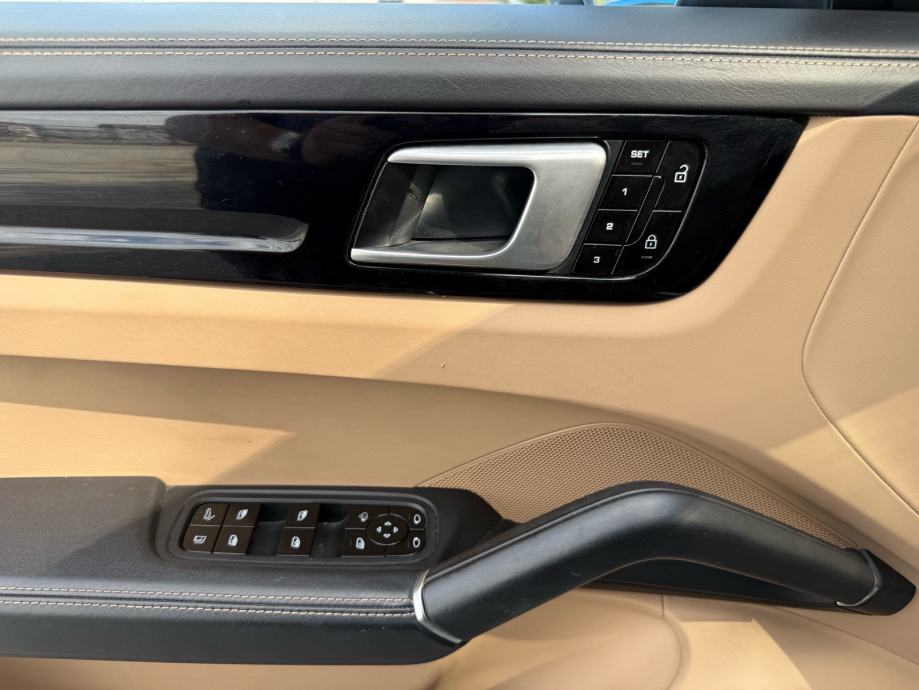 Porsche Cayenne E-Hybrid NAVI, ALU R22, BOSE, CHRONO, MATRIX, 462kS, fotografija 16