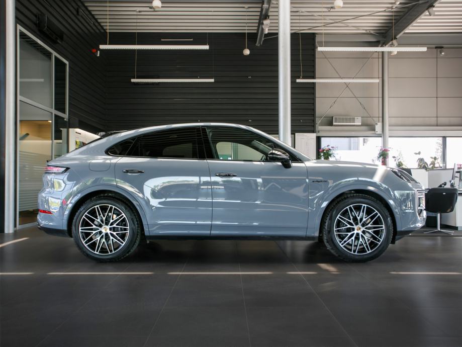 Porsche Cayenne E-Hybrid Coupé (PORSCHE APPROVED JAMSTVO), fotografija 5
