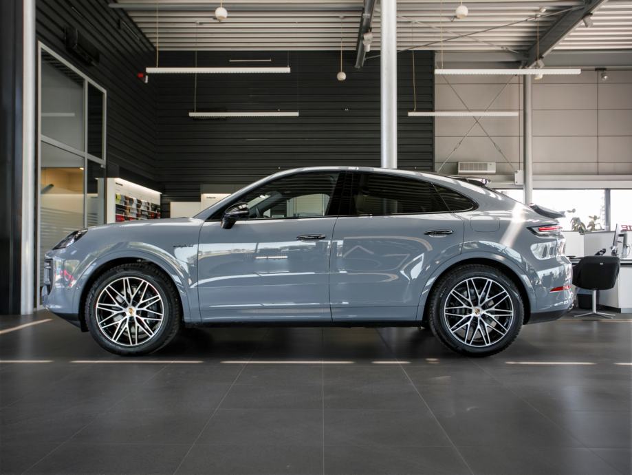 Porsche Cayenne E-Hybrid Coupé (PORSCHE APPROVED JAMSTVO), fotografija 2