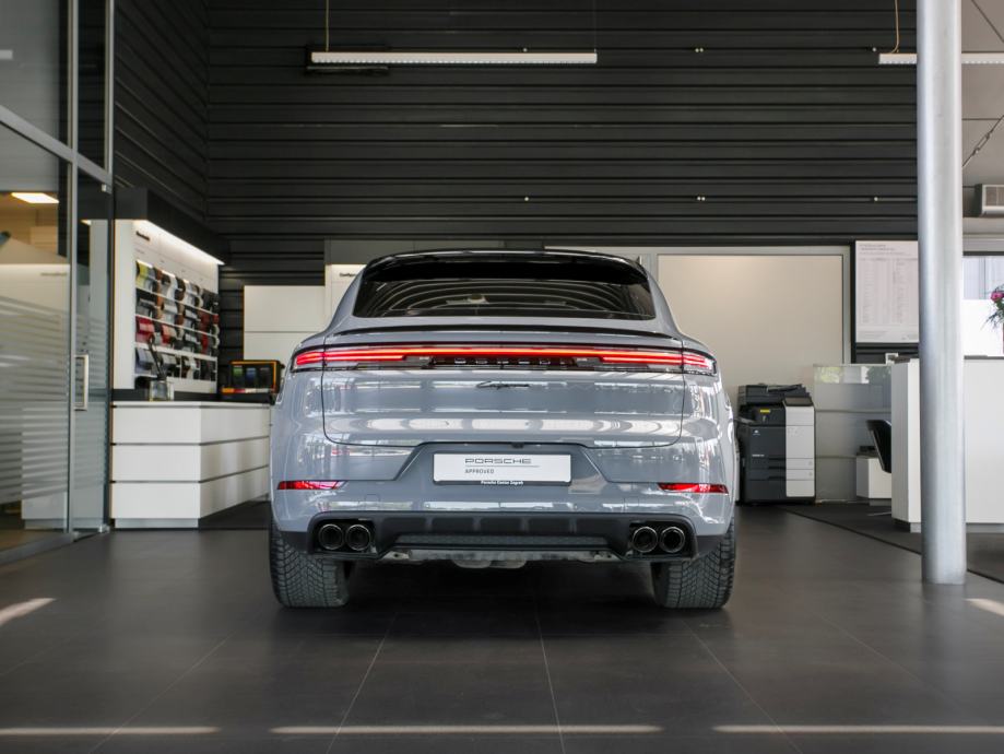 Porsche Cayenne E-Hybrid Coupé (PORSCHE APPROVED JAMSTVO), fotografija 6