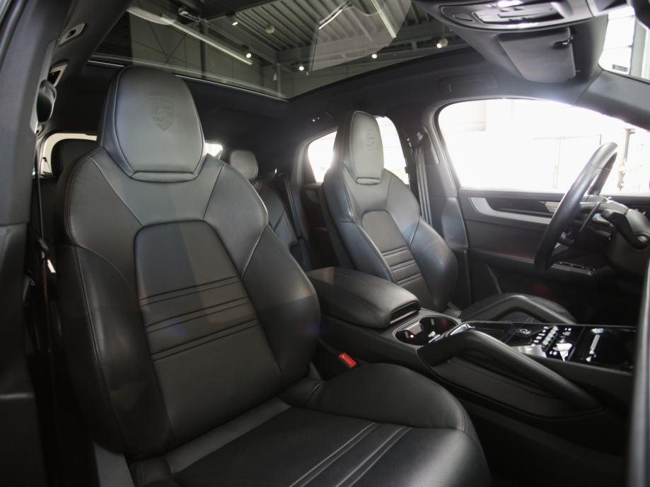 Porsche Cayenne E-Hybrid Coupé (PORSCHE APPROVED JAMSTVO), fotografija 17