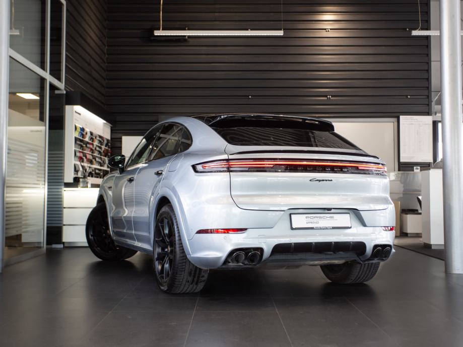 Porsche Cayenne E-Hybrid Coupé (PORSCHE APPROVED JAMSTVO), fotografija 3