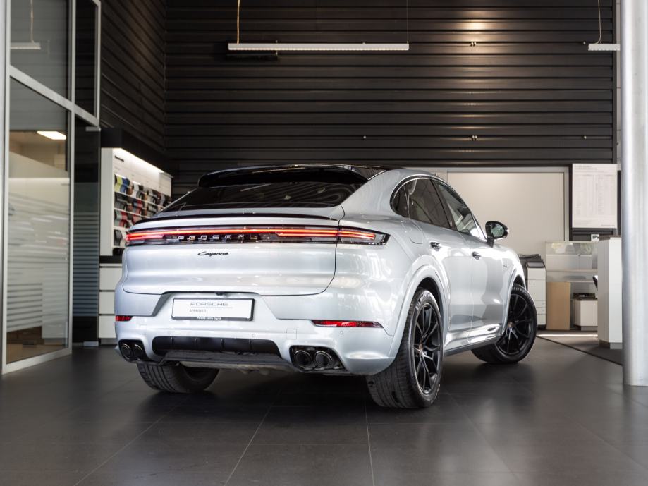 Porsche Cayenne E-Hybrid Coupé (PORSCHE APPROVED JAMSTVO), fotografija 6