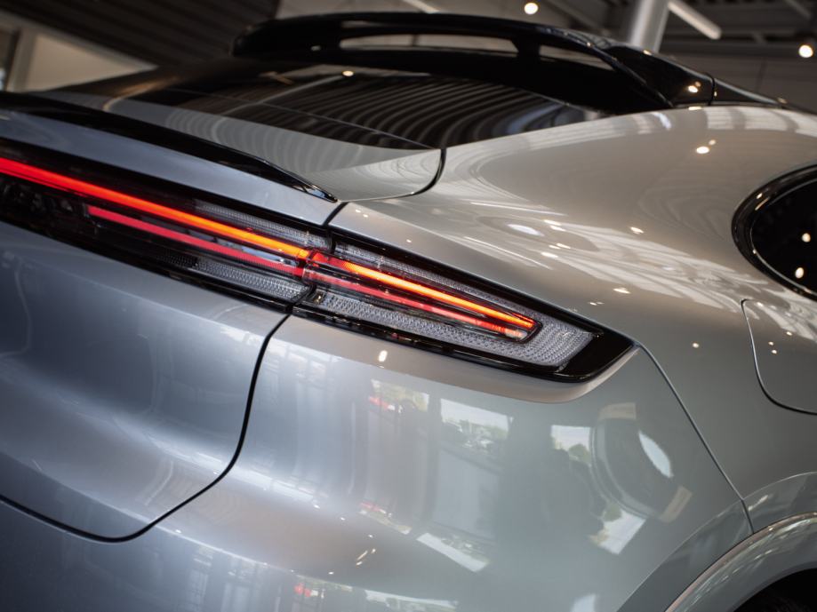 Porsche Cayenne E-Hybrid Coupé (PORSCHE APPROVED JAMSTVO), fotografija 13