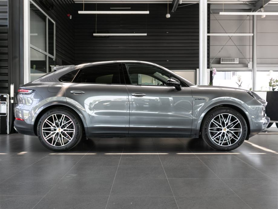 Porsche Cayenne E-hybrid Coupe (PORSCHE APPROVED JAMSTVO), fotografija 5