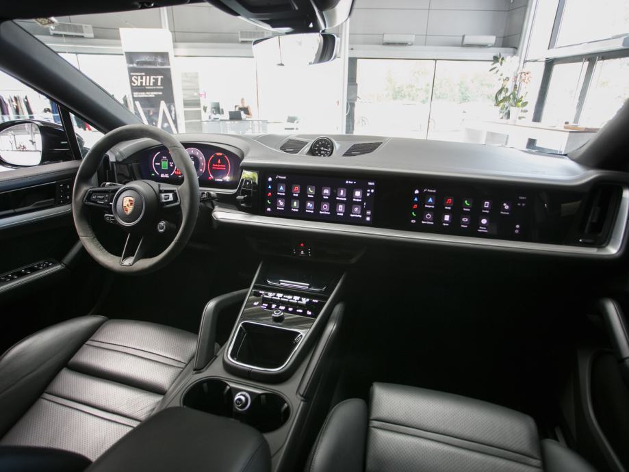 Porsche Cayenne E-hybrid Coupe (PORSCHE APPROVED JAMSTVO), fotografija 16