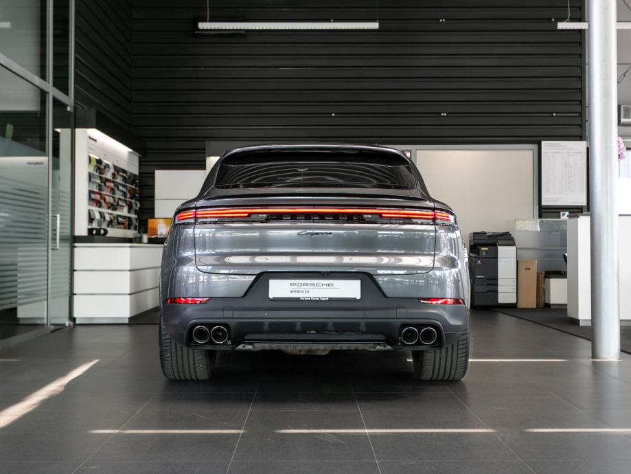 Porsche Cayenne E-hybrid Coupe (PORSCHE APPROVED JAMSTVO), fotografija 8