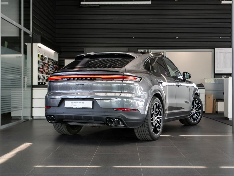 Porsche Cayenne E-hybrid Coupe (PORSCHE APPROVED JAMSTVO), fotografija 6