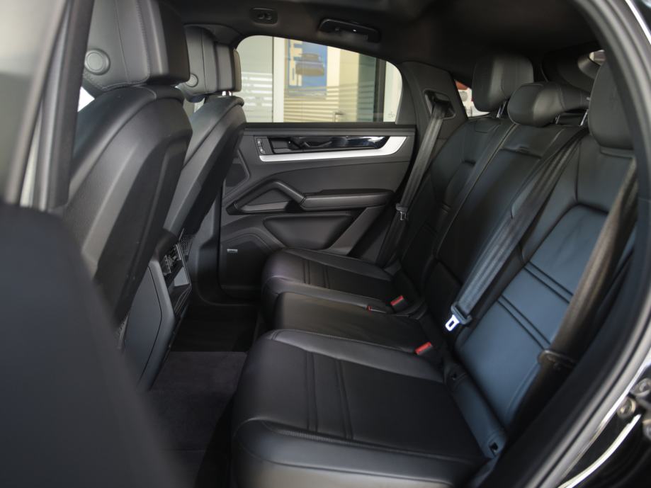 Porsche Cayenne E-hybrid Coupe (PORSCHE APPROVED JAMSTVO), fotografija 19