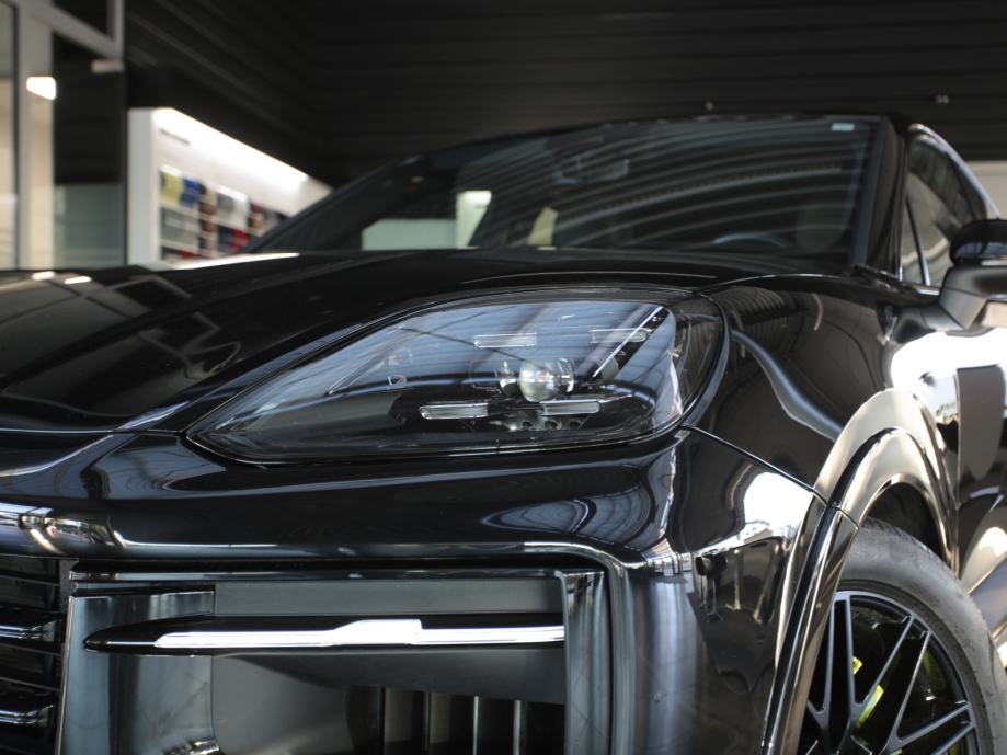 Porsche Cayenne E-hybrid Coupe (PORSCHE APPROVED JAMSTVO), fotografija 9