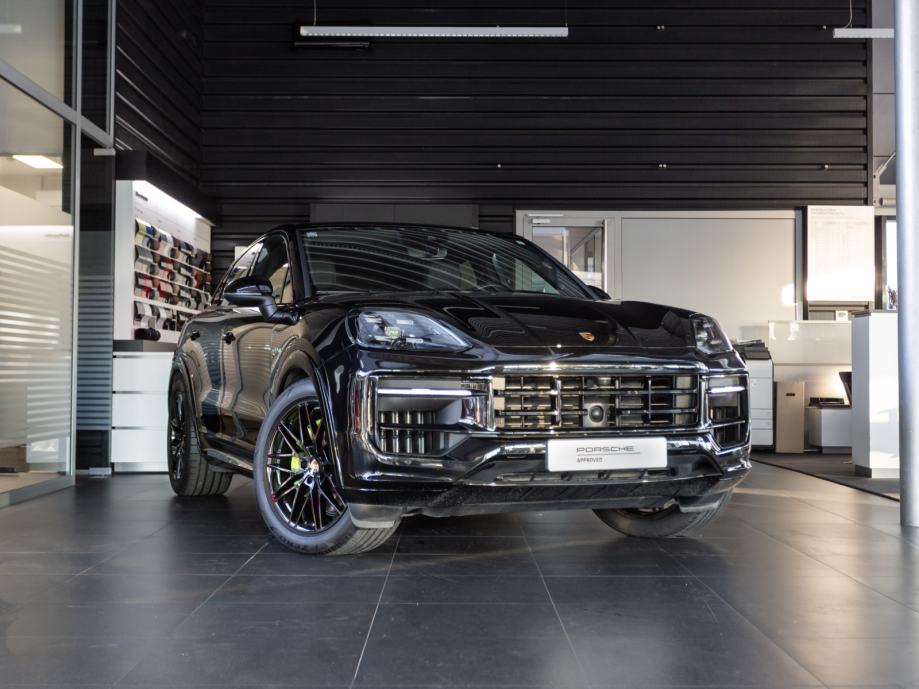 Porsche Cayenne E-hybrid Coupe (PORSCHE APPROVED JAMSTVO), fotografija 4