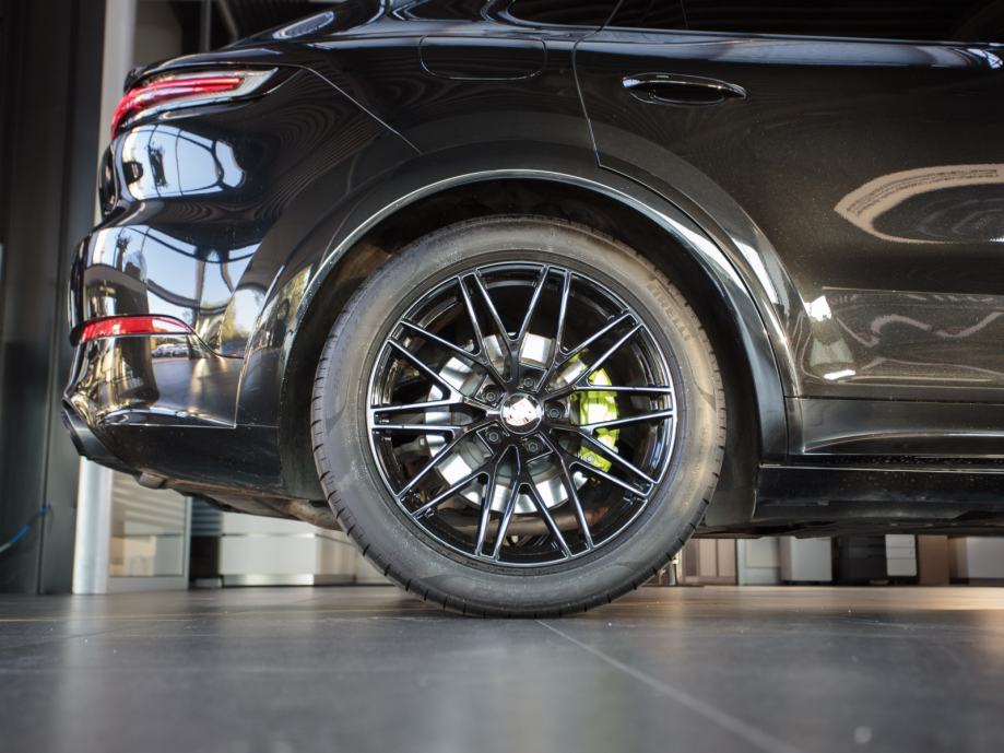 Porsche Cayenne E-hybrid Coupe (PORSCHE APPROVED JAMSTVO), fotografija 14