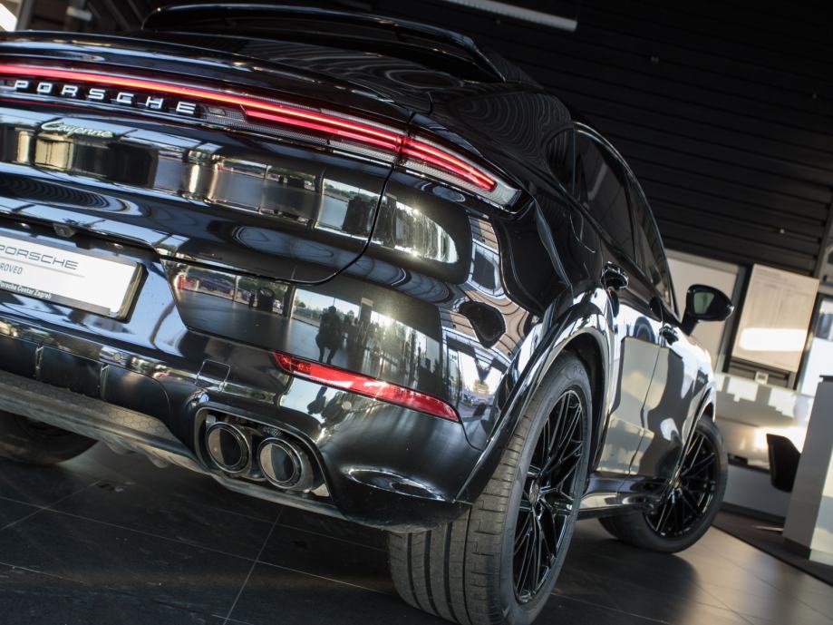 Porsche Cayenne E-hybrid Coupe (PORSCHE APPROVED JAMSTVO), fotografija 10