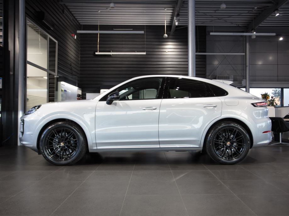 Porsche Cayenne E-hybrid Coupe (PORSCHE APPROVED JAMSTVO), fotografija 2